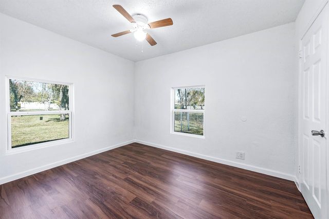 54 Lupine Court, Lake Jackson, TX 77566