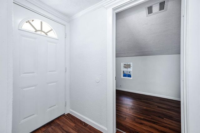 54 Lupine Court, Lake Jackson, TX 77566