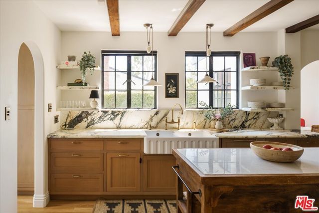3623 Shannon Road, Los Angeles, CA 90027