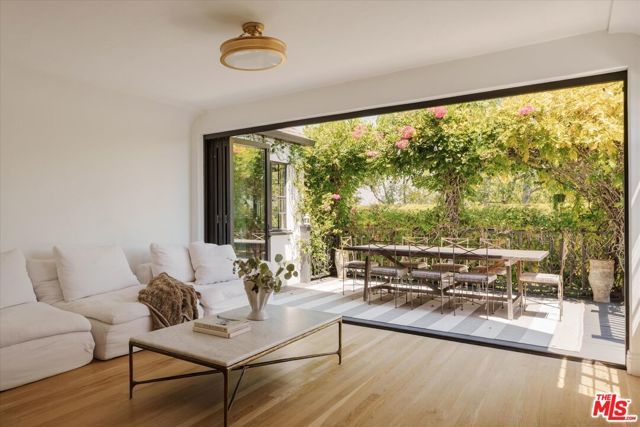 3623 Shannon Road, Los Angeles, CA 90027