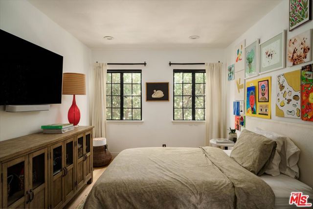 3623 Shannon Road, Los Angeles, CA 90027