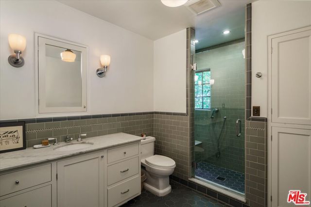 3623 Shannon Road, Los Angeles, CA 90027