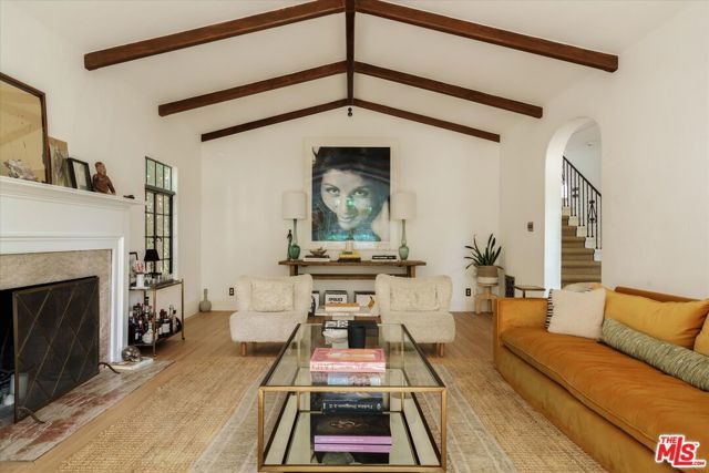 3623 Shannon Road, Los Angeles, CA 90027