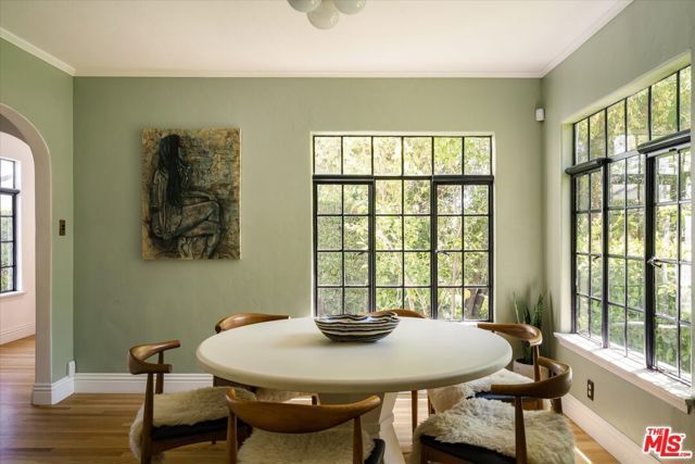 3623 Shannon Road, Los Angeles, CA 90027