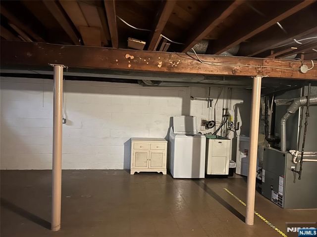 812 Charnwood Drive, Wyckoff, NJ 07481