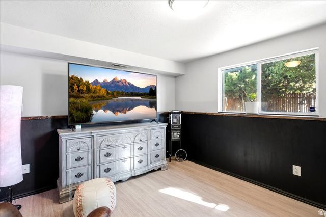 425 W 300 N, Clearfield, UT 84015