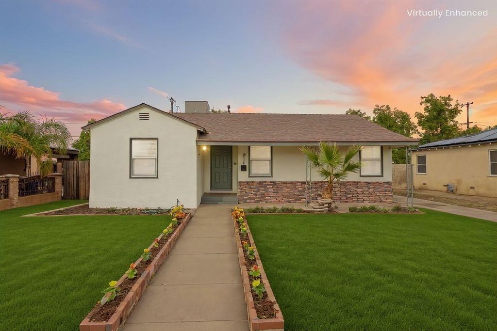 Image 1 of property listing at 818 W Peralta Way, Fresno, CA 93705