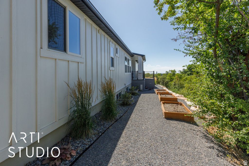 1302 E SUNSET CT., Ogden, UT 84403 — photo 3