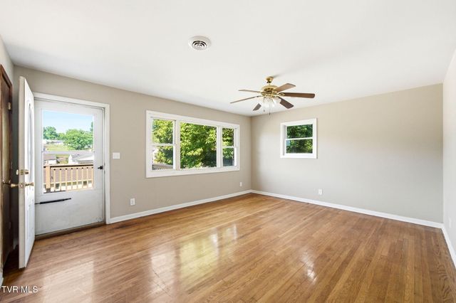 116 Eastside Drive, Bristol, TN 37620