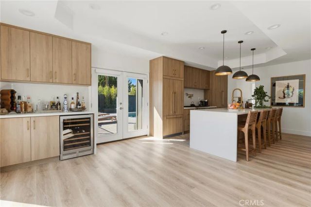 23139 Erwin Street, Woodland Hills, CA 91367