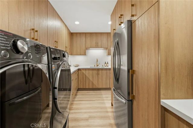 23139 Erwin Street, Woodland Hills, CA 91367