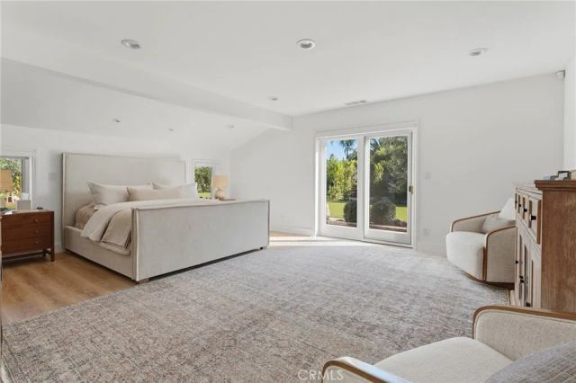 23139 Erwin Street, Woodland Hills, CA 91367