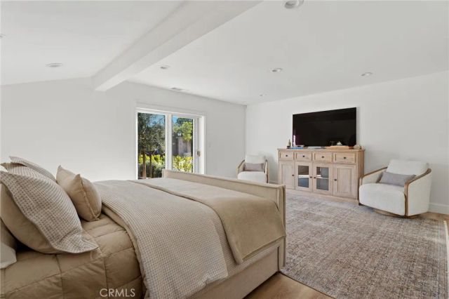 23139 Erwin Street, Woodland Hills, CA 91367
