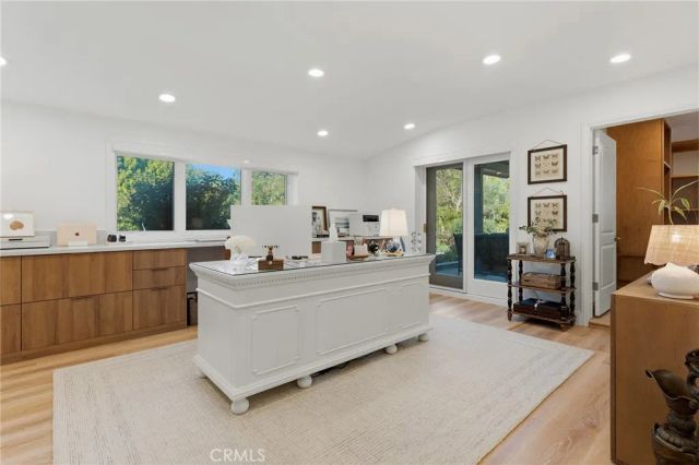 23139 Erwin Street, Woodland Hills, CA 91367