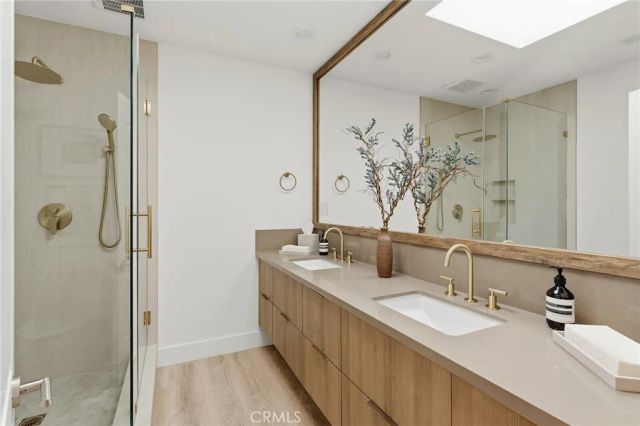 23139 Erwin Street, Woodland Hills, CA 91367