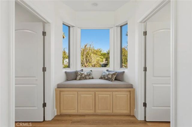23139 Erwin Street, Woodland Hills, CA 91367