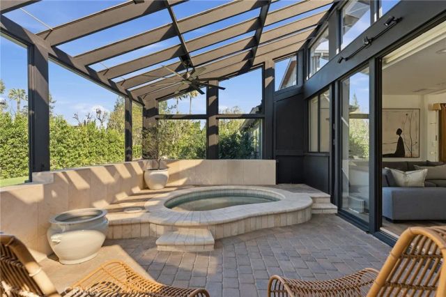 23139 Erwin Street, Woodland Hills, CA 91367