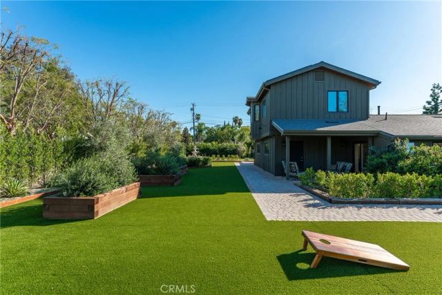 23139 Erwin Street, Woodland Hills, CA 91367
