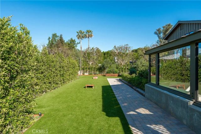 23139 Erwin Street, Woodland Hills, CA 91367