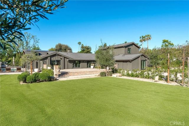 23139 Erwin Street, Woodland Hills, CA 91367