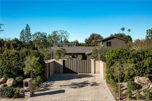23139 Erwin Street, Woodland Hills, CA 91367