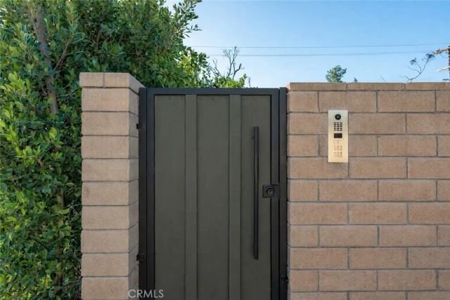 23139 Erwin Street, Woodland Hills, CA 91367