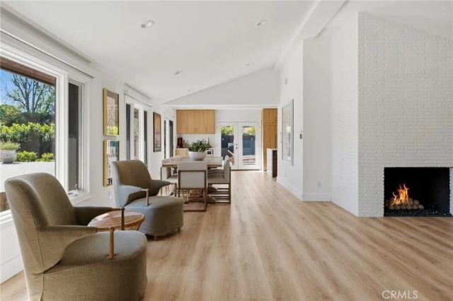 23139 Erwin Street, Woodland Hills, CA 91367
