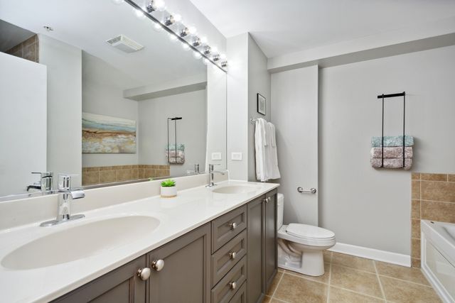 451 W HURON Street 509, Chicago, IL 60654