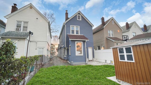 8925 201st Street, Hollis, NY 11423