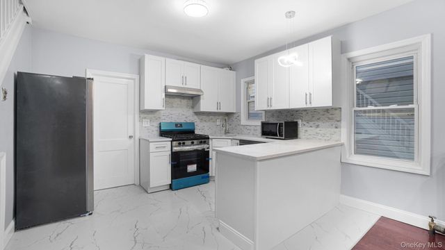 8925 201st Street, Hollis, NY 11423