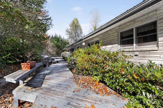 609 S Country Club Drive, Cullowhee, NC 28723