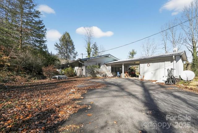 609 S Country Club Drive, Cullowhee, NC 28723