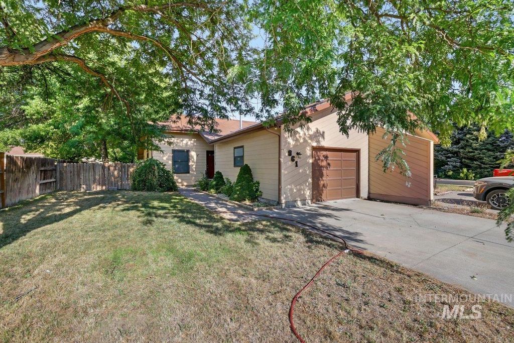 861 Cypress Way, Twin Falls, ID 83301