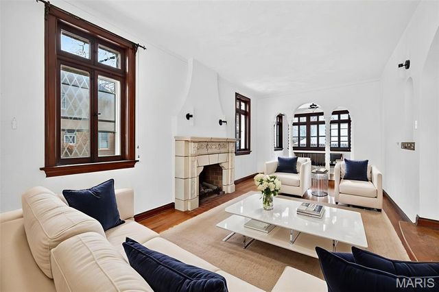 6623 Leona Street, St Louis, MO 63116