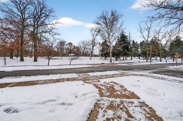 6623 Leona Street, St Louis, MO 63116