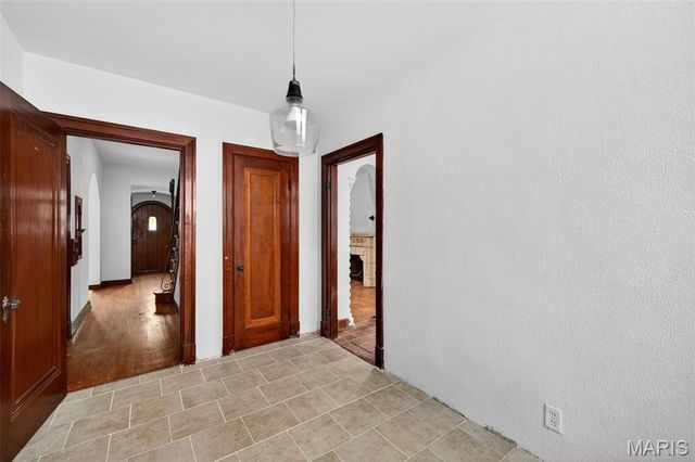 6623 Leona Street, St Louis, MO 63116