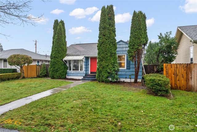 1715 McDougall Avenue, Everett, WA 98201