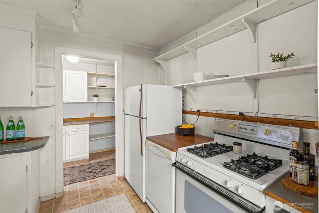 1715 McDougall Avenue, Everett, WA 98201