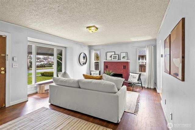 1715 McDougall Avenue, Everett, WA 98201