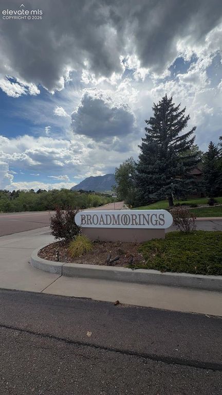971 Moorings Drive, Colorado Springs, CO 80906