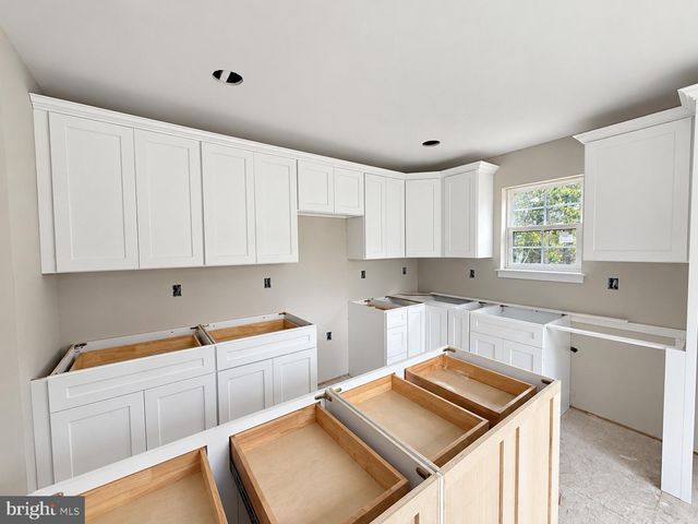 128 KIRK LN, Pine Hill, NJ 08021