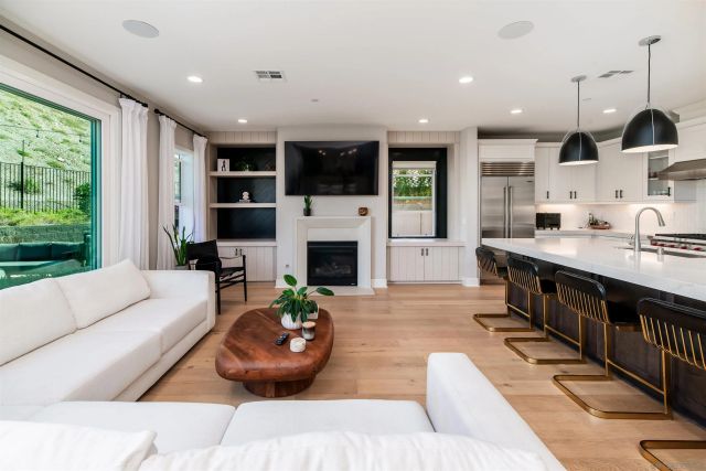 998 Woodhaven, San Marcos, CA 92069