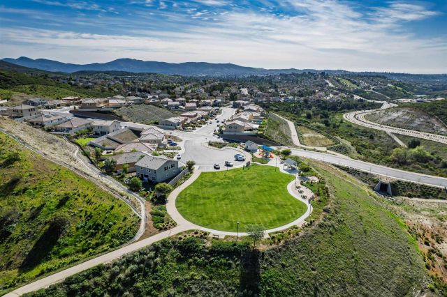 998 Woodhaven, San Marcos, CA 92069