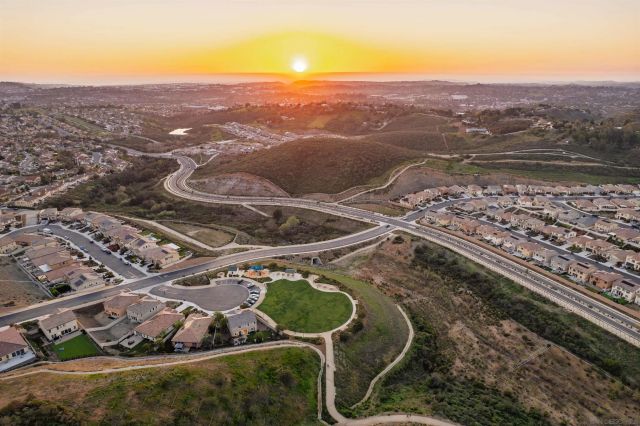 998 Woodhaven, San Marcos, CA 92069