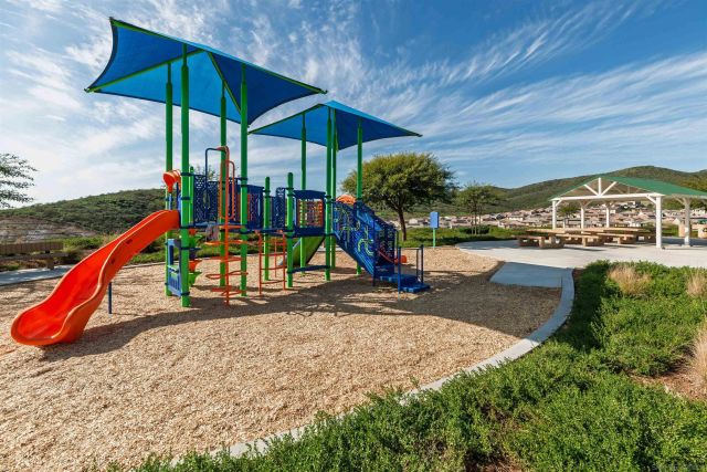 998 Woodhaven, San Marcos, CA 92069