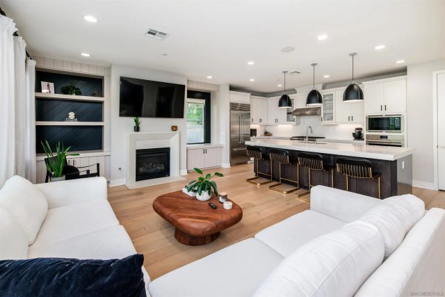 998 Woodhaven, San Marcos, CA 92069