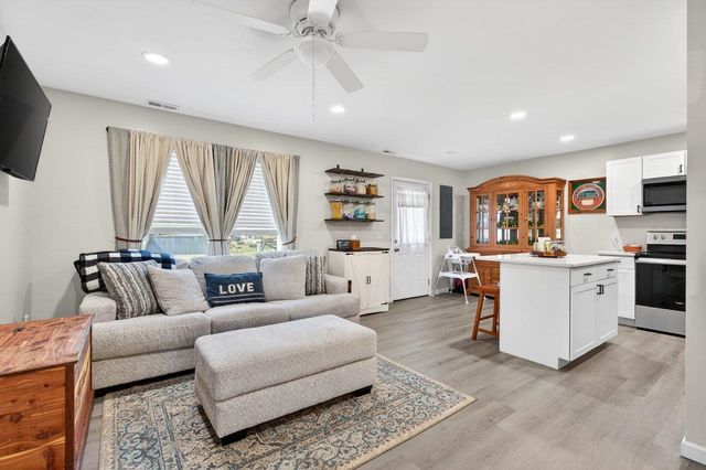 117 21ST ST, Grottoes, VA 24441