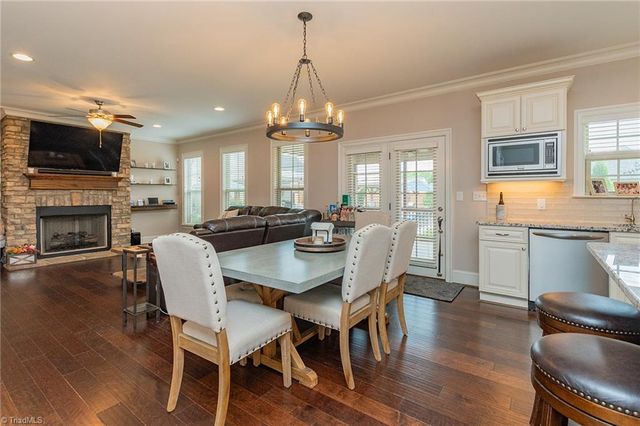 323 Oakleaf Drive, Lexington, NC 27295