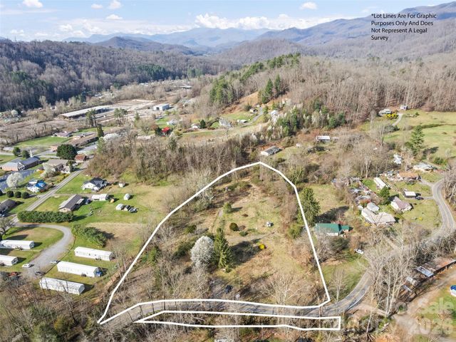 72 Topeka Drive, Sylva, NC 28779