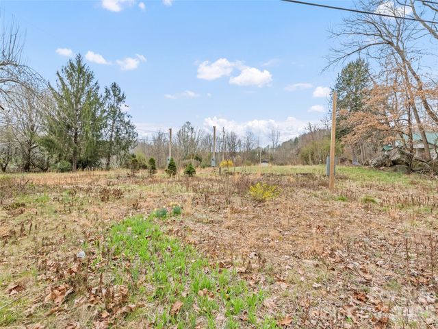 72 Topeka Drive, Sylva, NC 28779